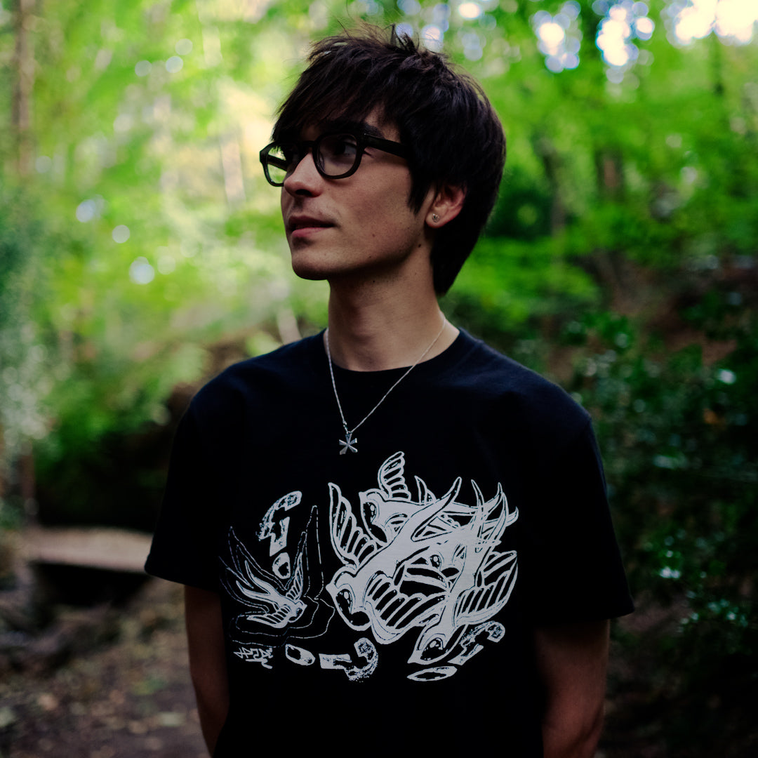 A HALLOW SWALLOW TEE